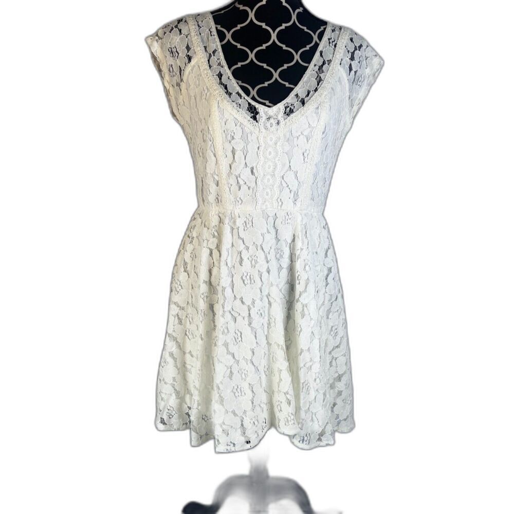 MarineBlu‎ White Lace Low VNeck Back Tie Fit & Flare Flirty Dress Size Large